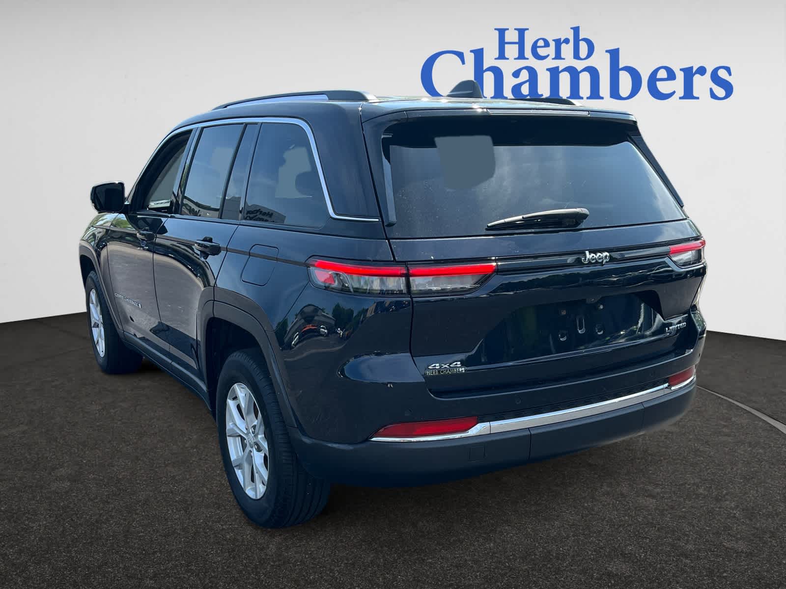 used 2024 Jeep Grand Cherokee car, priced at $33,987