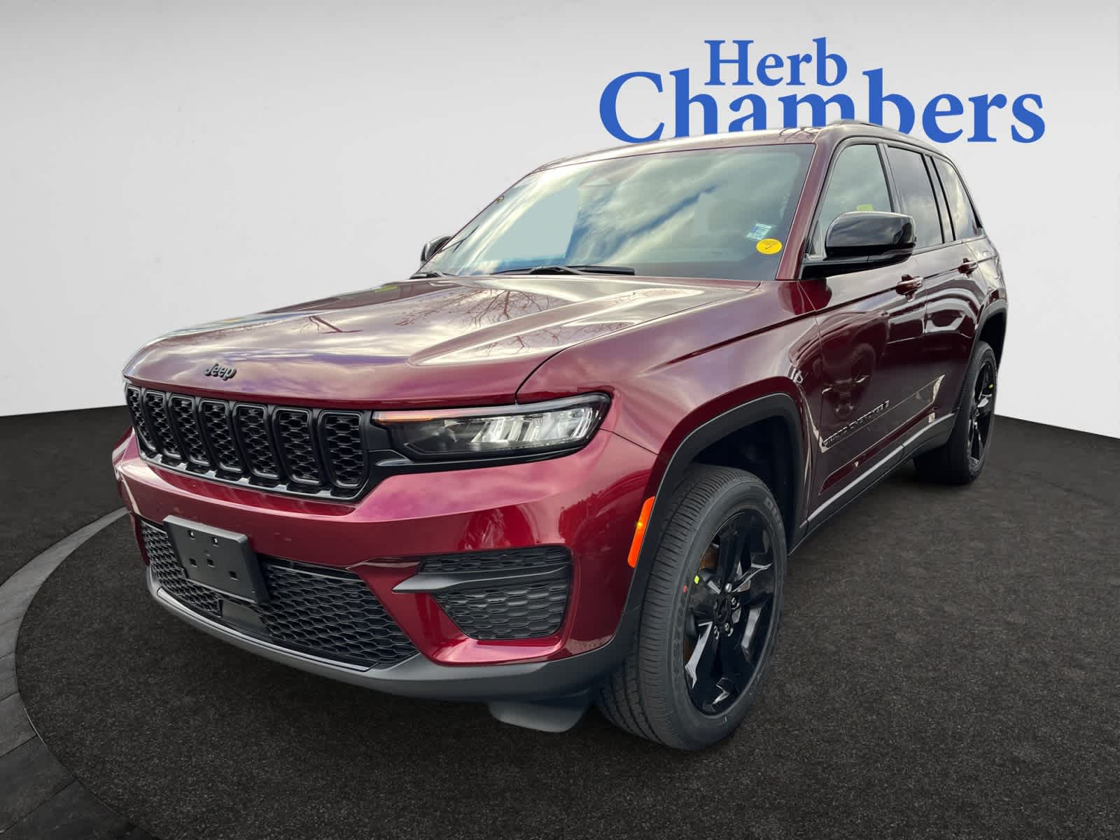 new 2025 Jeep Grand Cherokee car, priced at $45,270