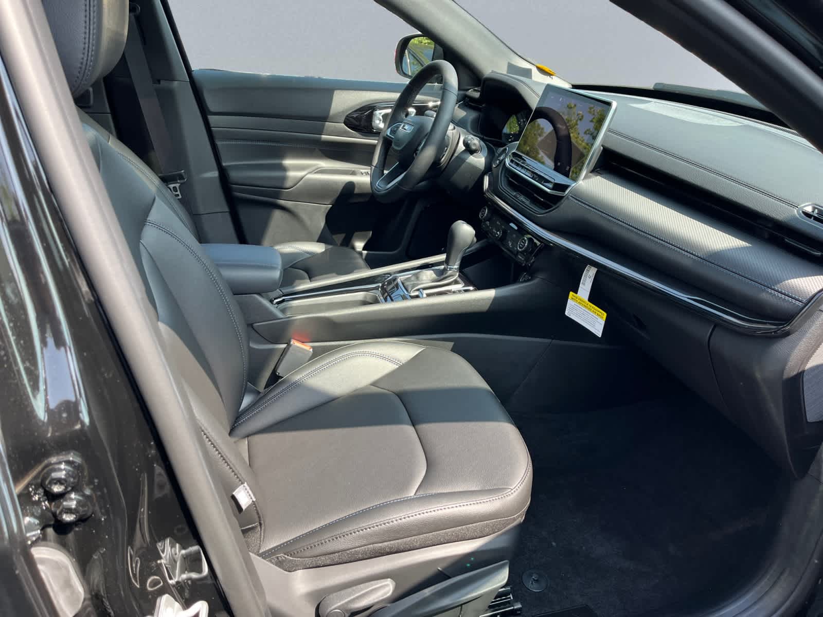 new 2025 Jeep Compass car, priced at $39,105