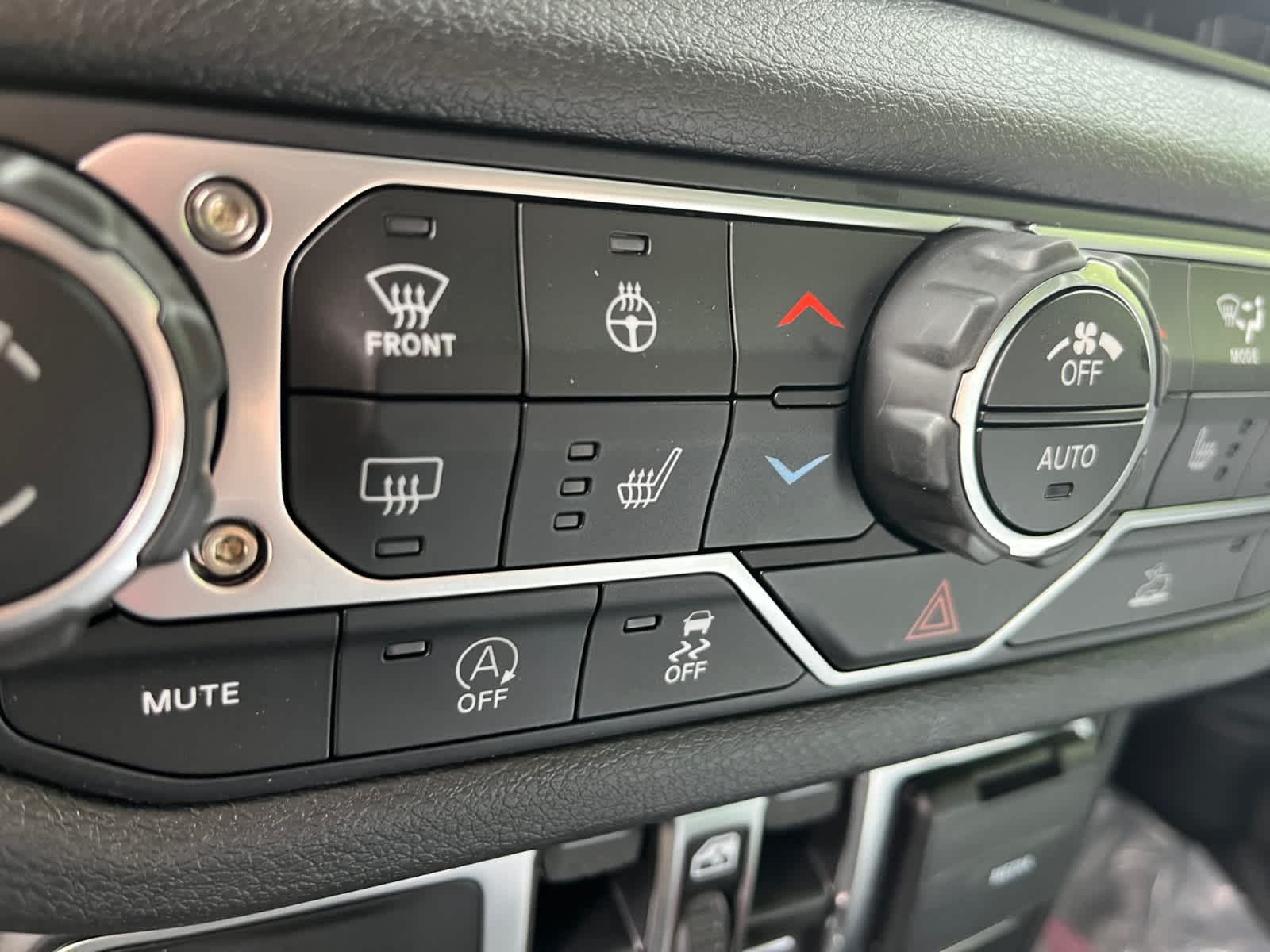 new 2025 Jeep Wrangler car, priced at $49,825