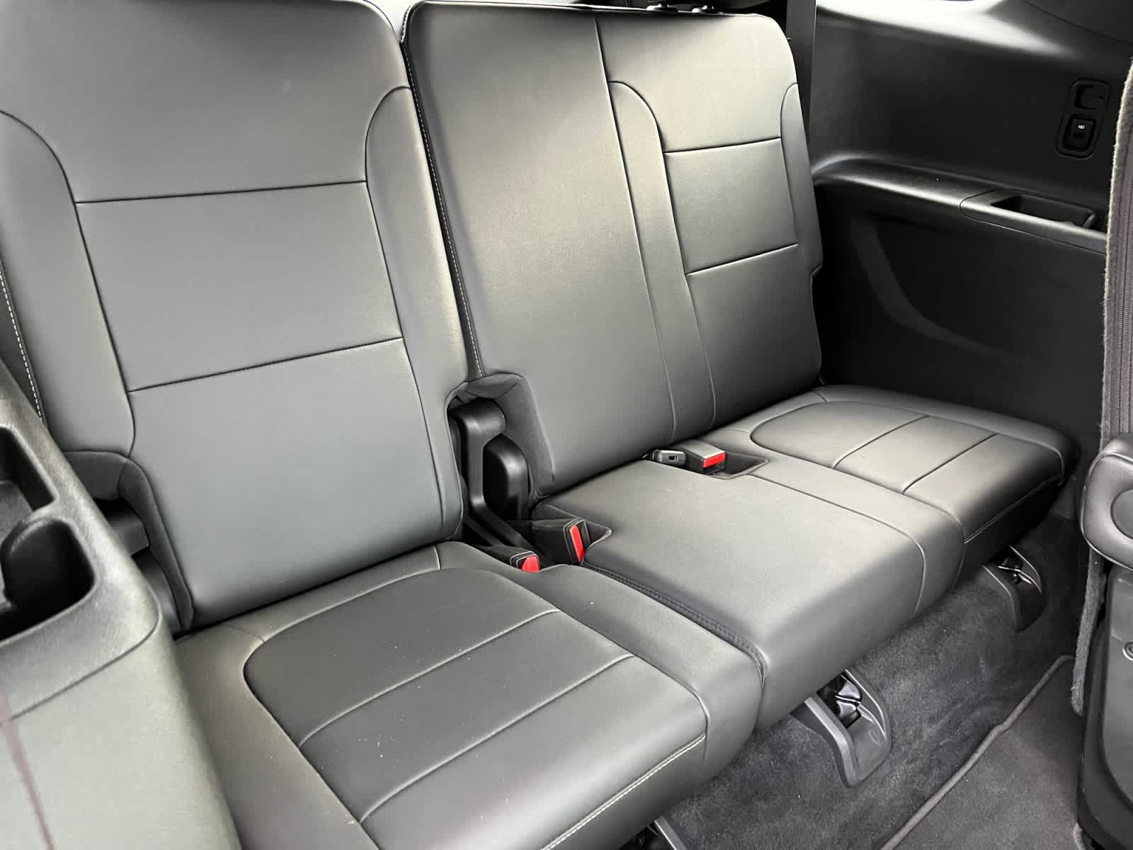 used 2022 Chevrolet Traverse car, priced at $33,328