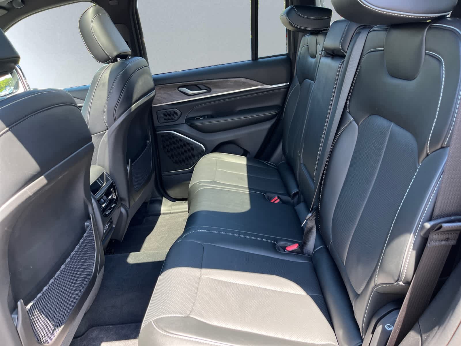 used 2024 Jeep Grand Cherokee car, priced at $47,287