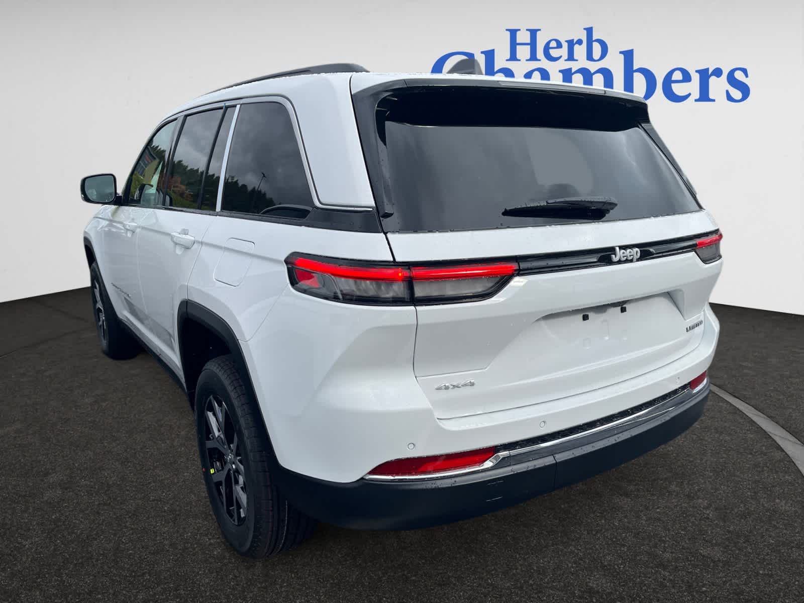 new 2025 Jeep Grand Cherokee car, priced at $45,315