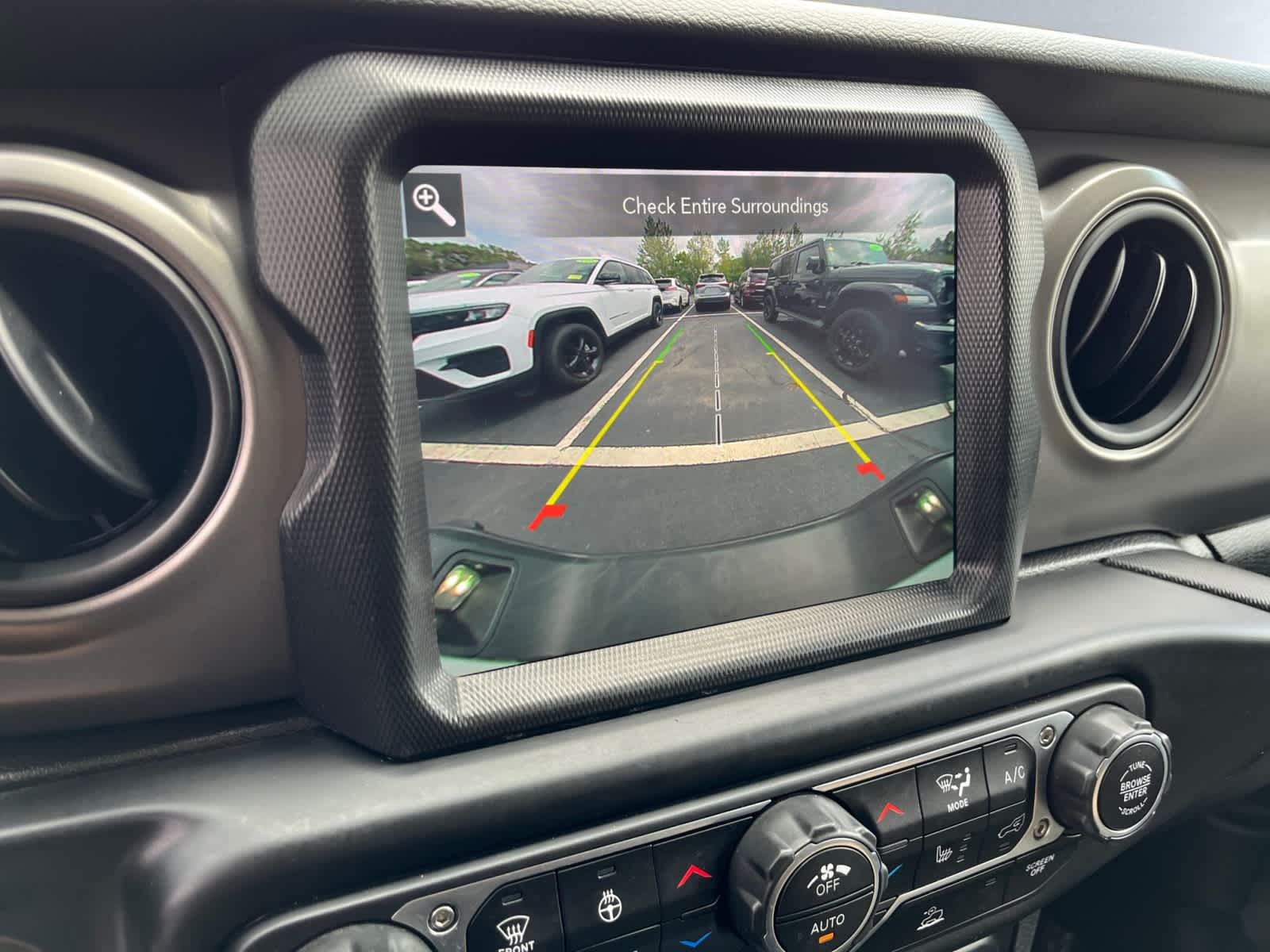 used 2022 Jeep Gladiator car, priced at $32,987