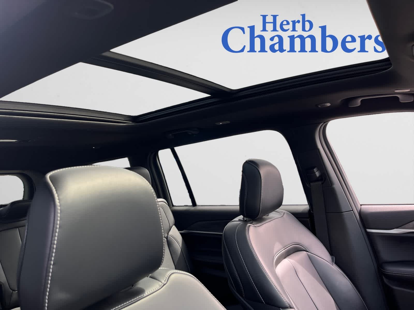 new 2025 Jeep Grand Cherokee car, priced at $52,240