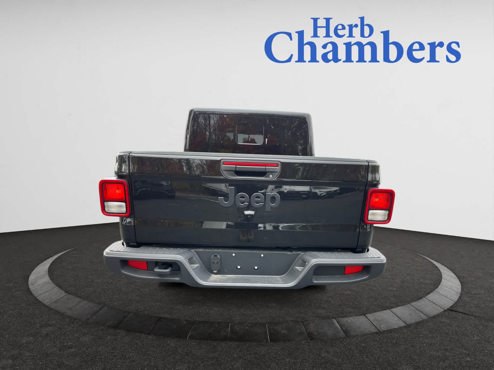 used 2025 Jeep Gladiator car, priced at $39,724