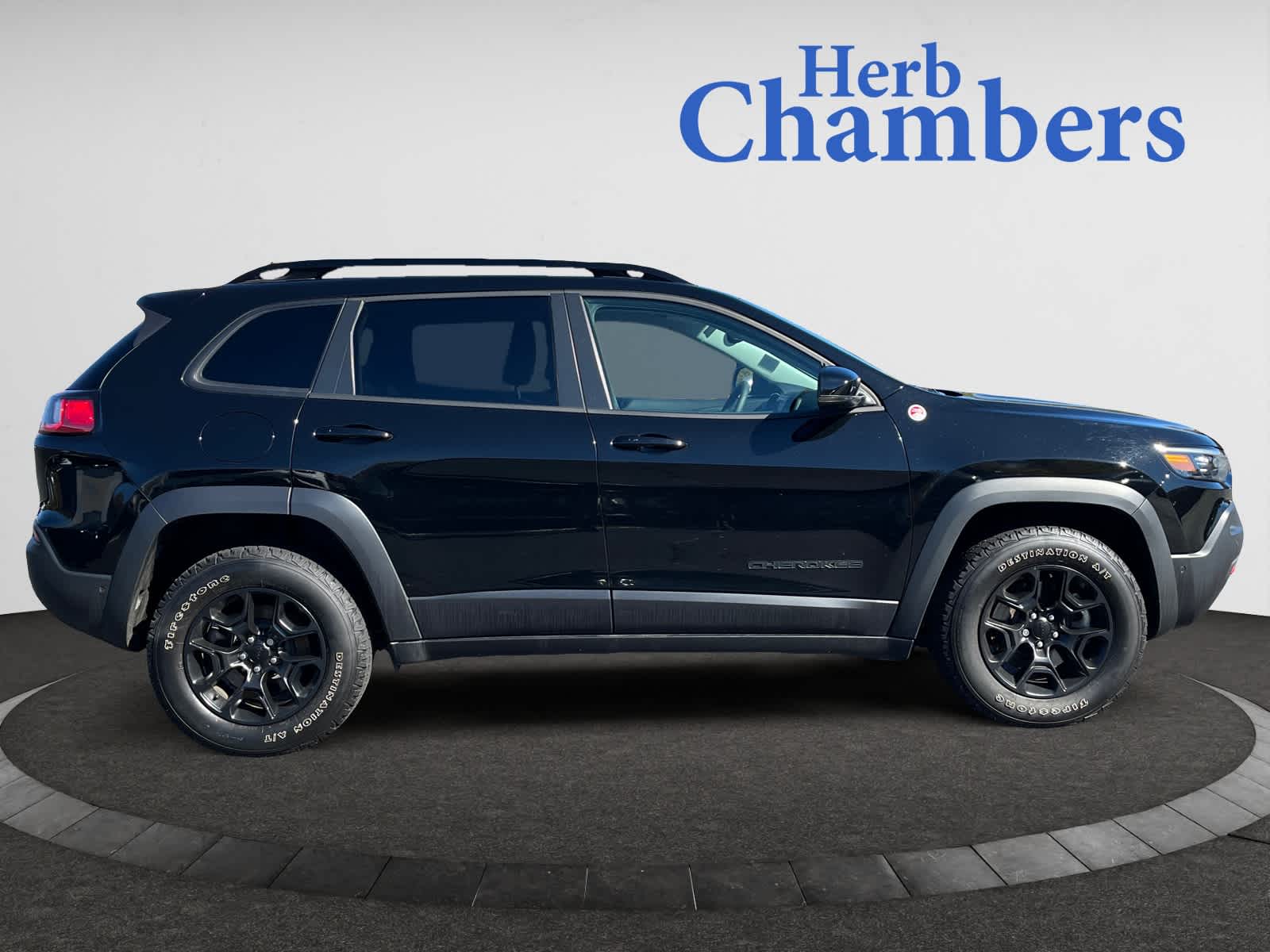 used 2023 Jeep Cherokee car, priced at $27,294