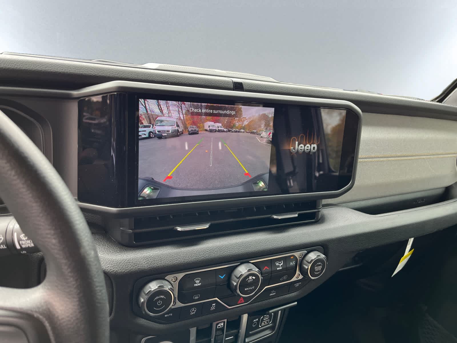 used 2025 Jeep Gladiator car, priced at $39,724