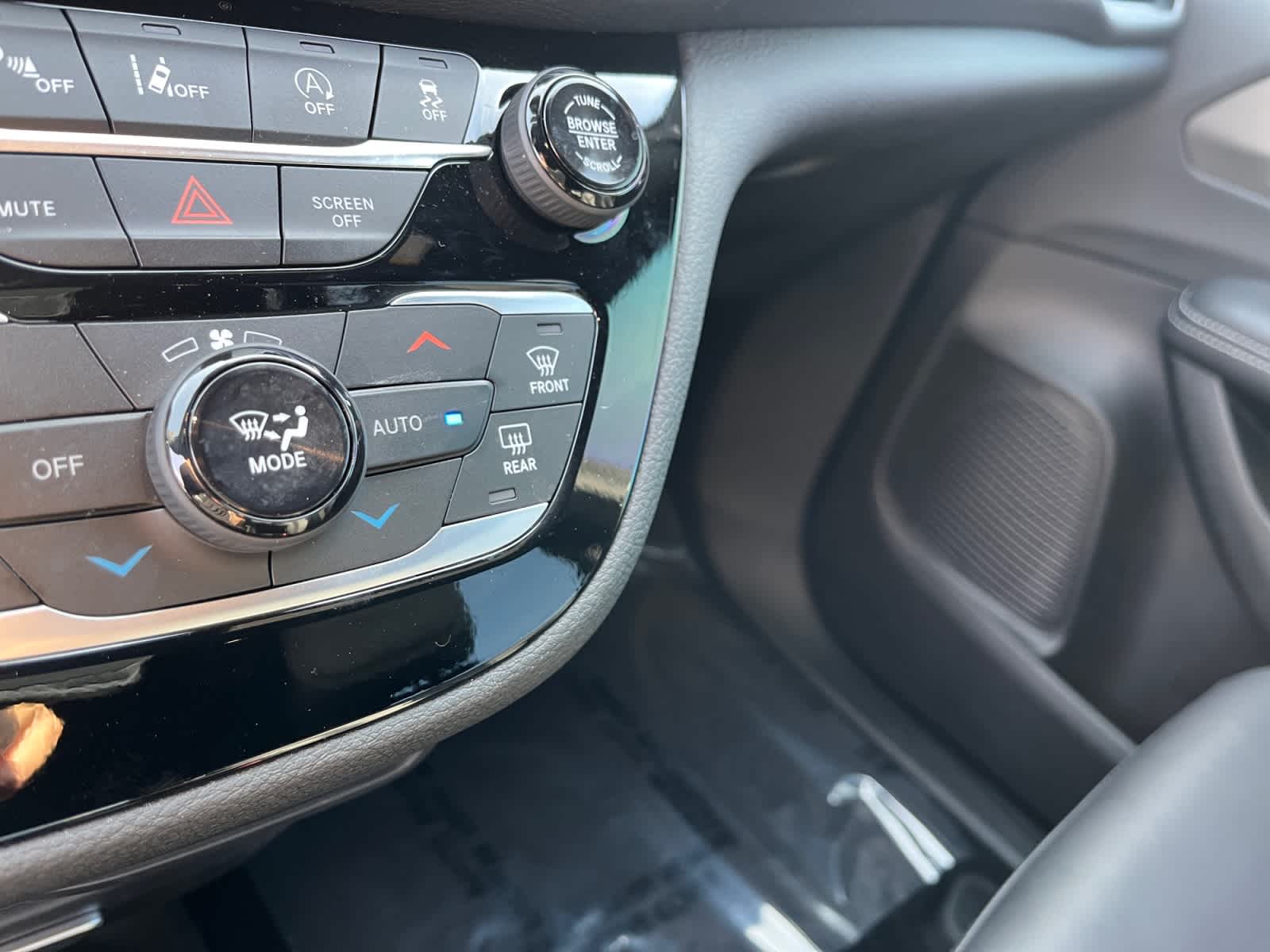 used 2025 Chrysler Pacifica car, priced at $42,216
