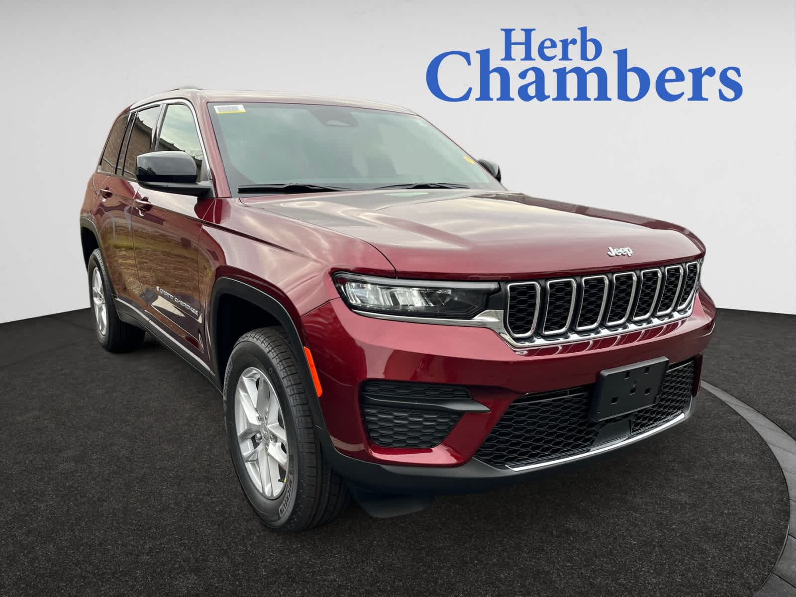 new 2025 Jeep Grand Cherokee car, priced at $38,275