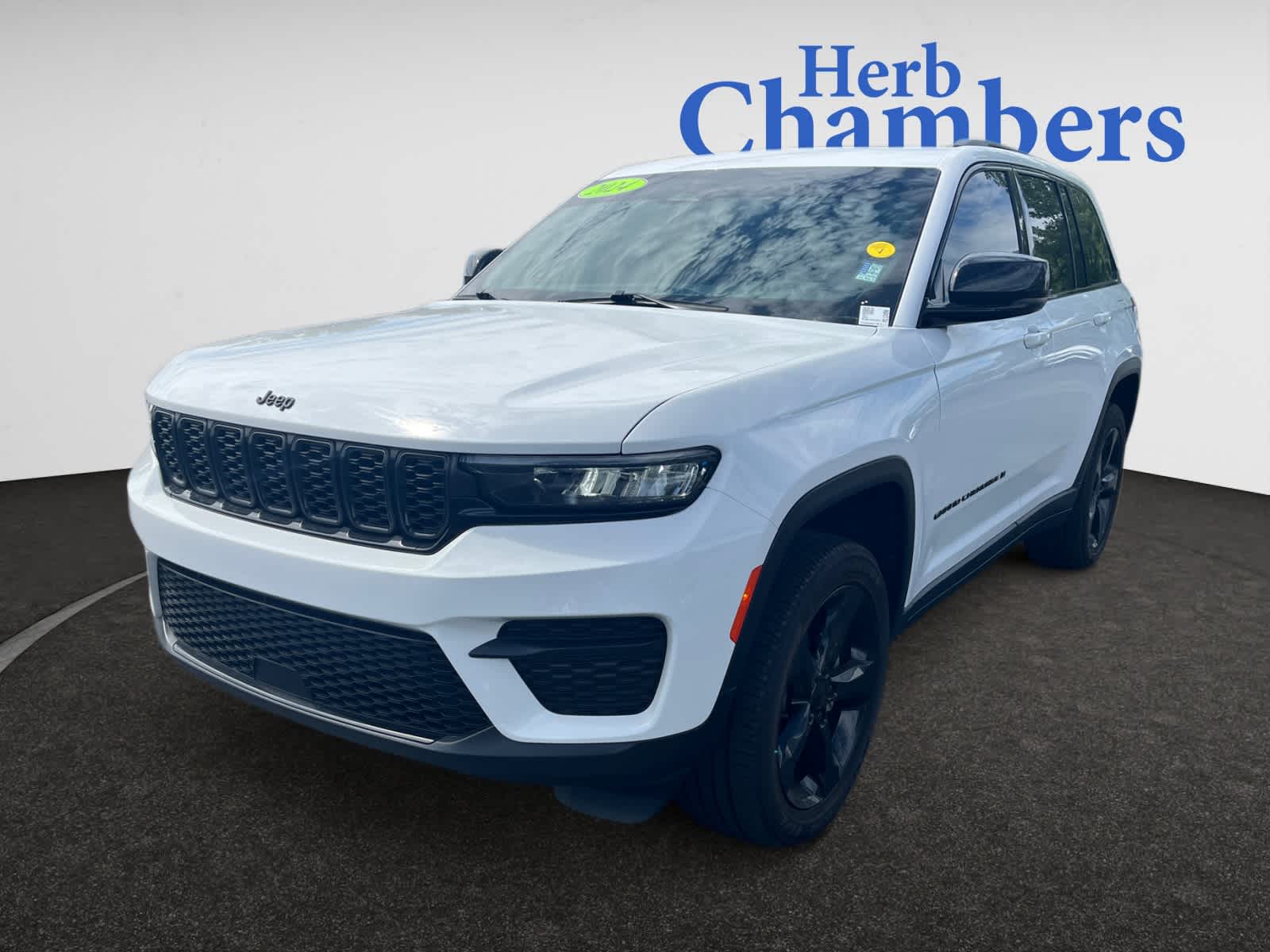 used 2024 Jeep Grand Cherokee car, priced at $35,487
