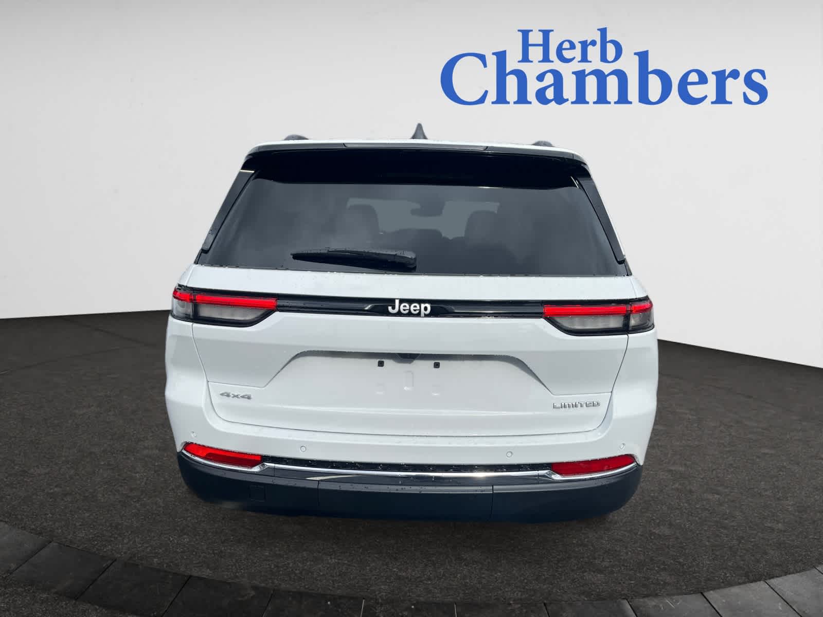 new 2025 Jeep Grand Cherokee car, priced at $45,315