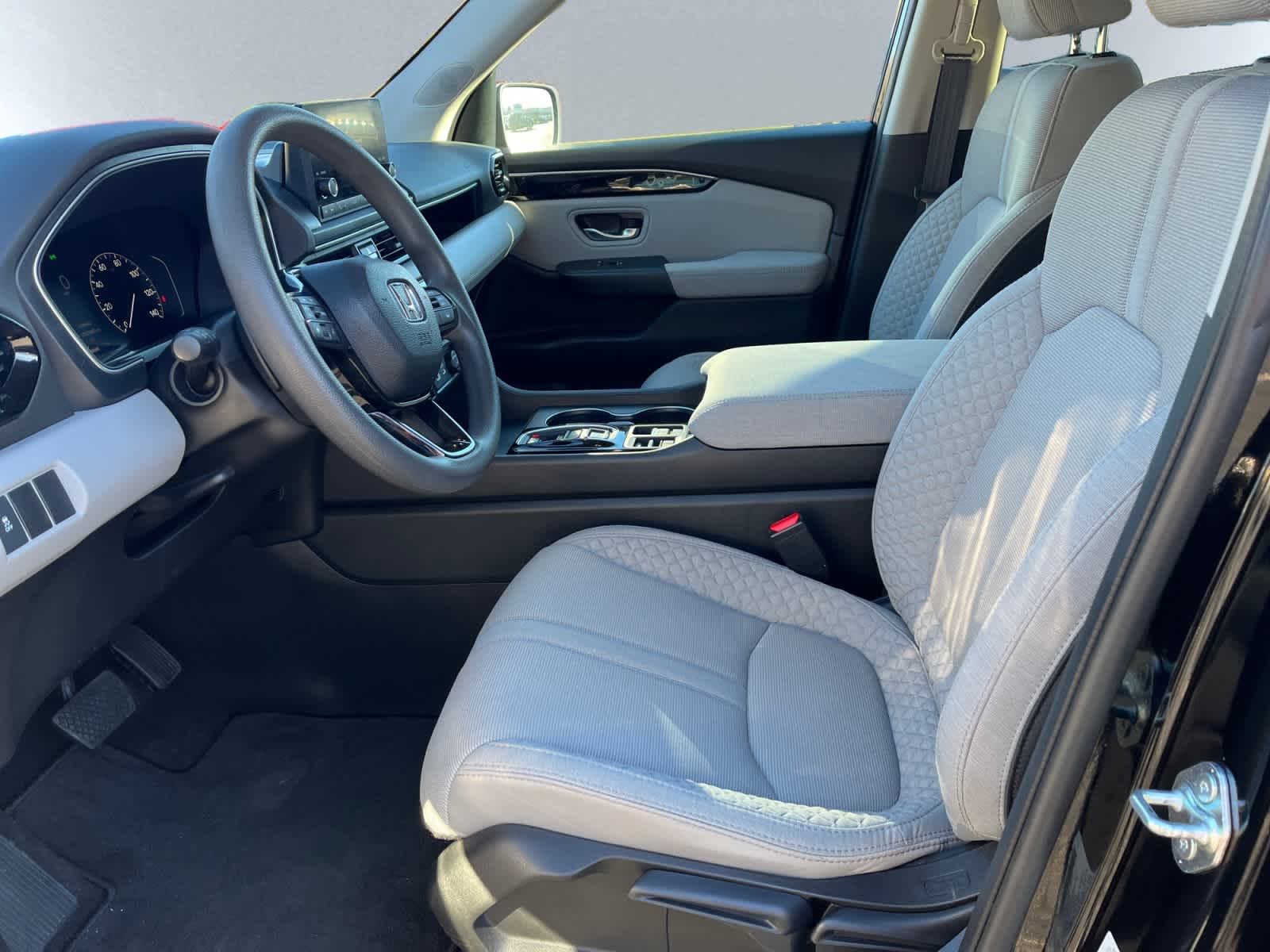 used 2023 Honda Pilot car, priced at $33,043