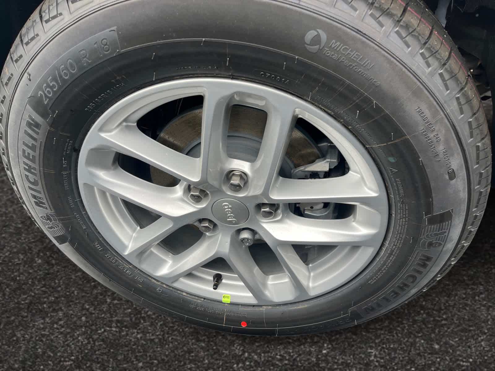 new 2025 Jeep Grand Cherokee car, priced at $37,680