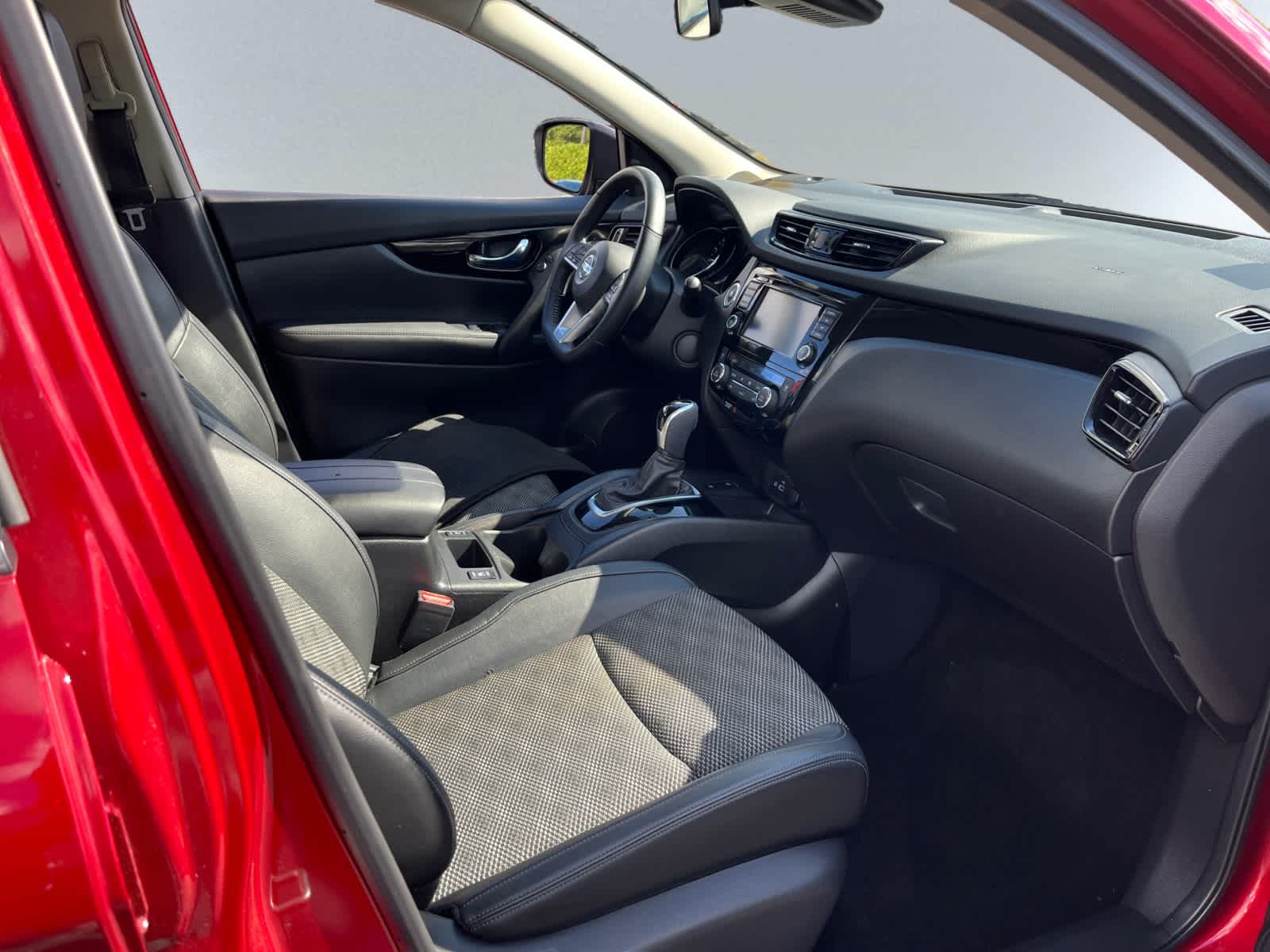 used 2022 Nissan Rogue Sport car, priced at $22,987