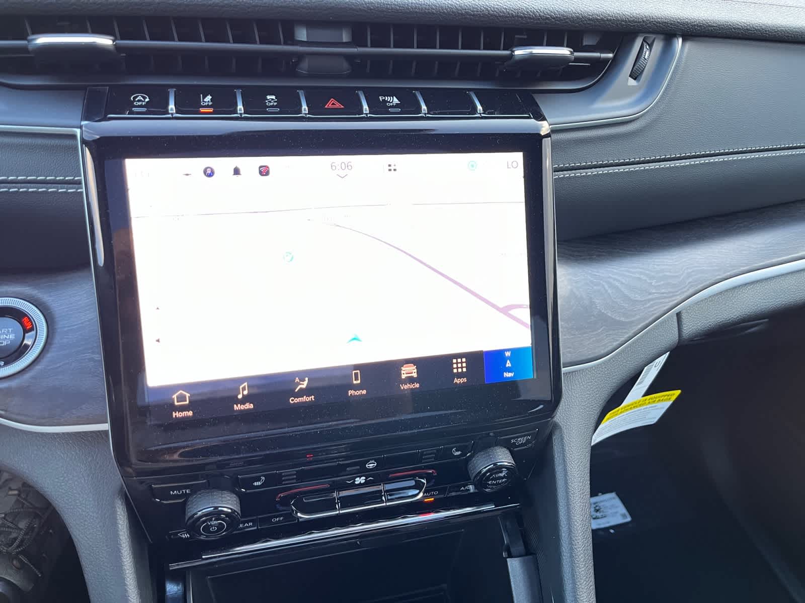new 2025 Jeep Grand Cherokee car, priced at $49,810