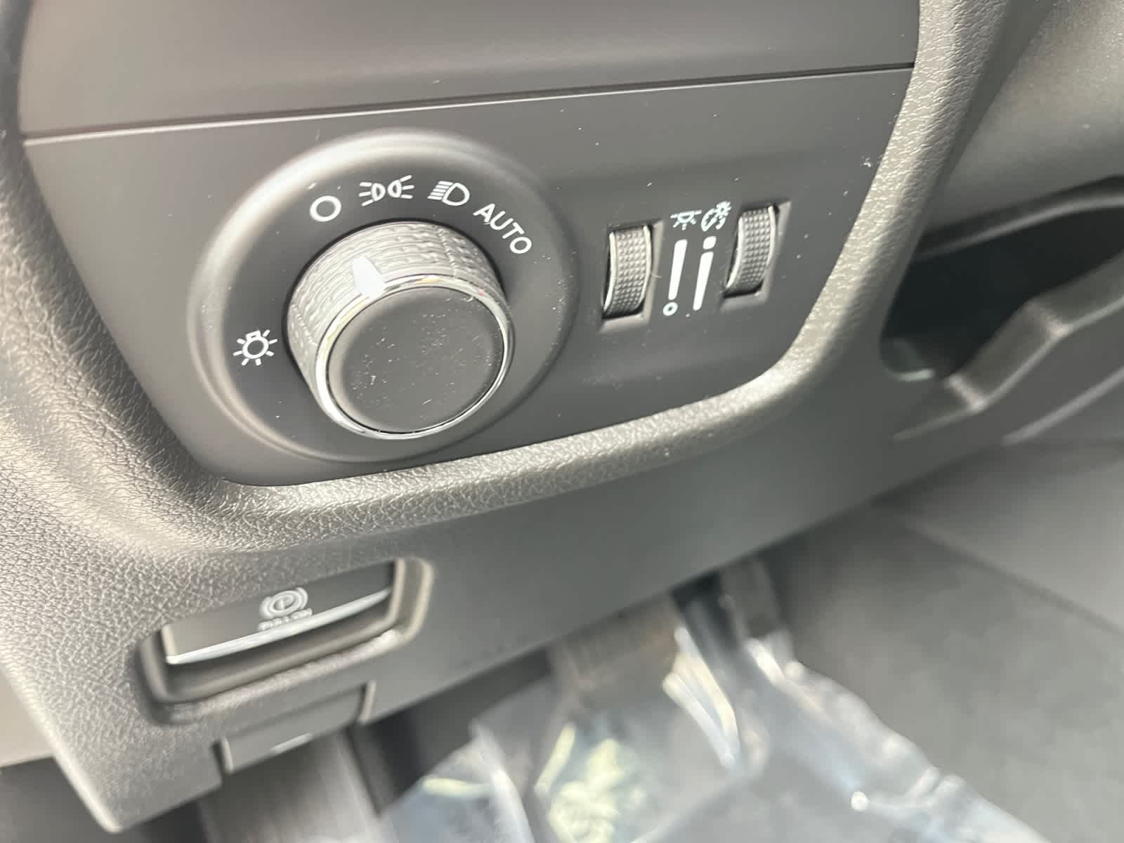 used 2024 Jeep Grand Cherokee car, priced at $32,280