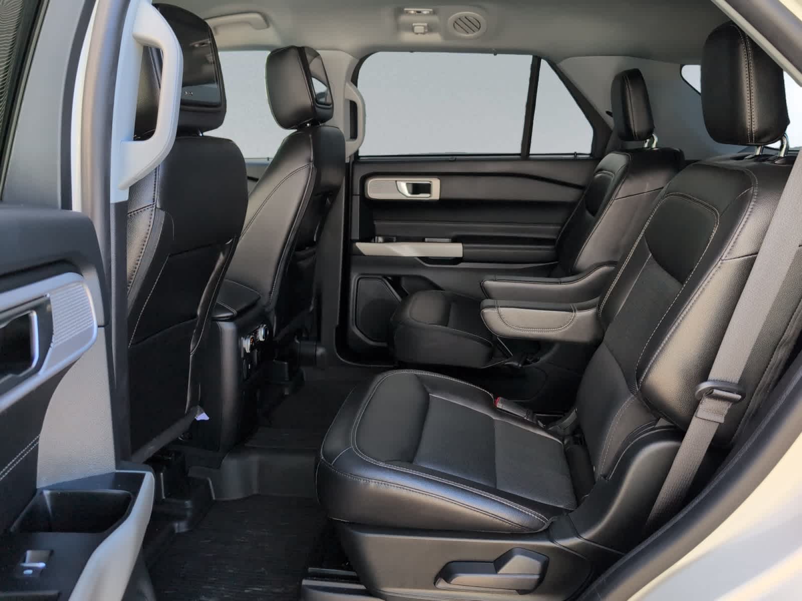 used 2022 Ford Explorer car, priced at $33,998