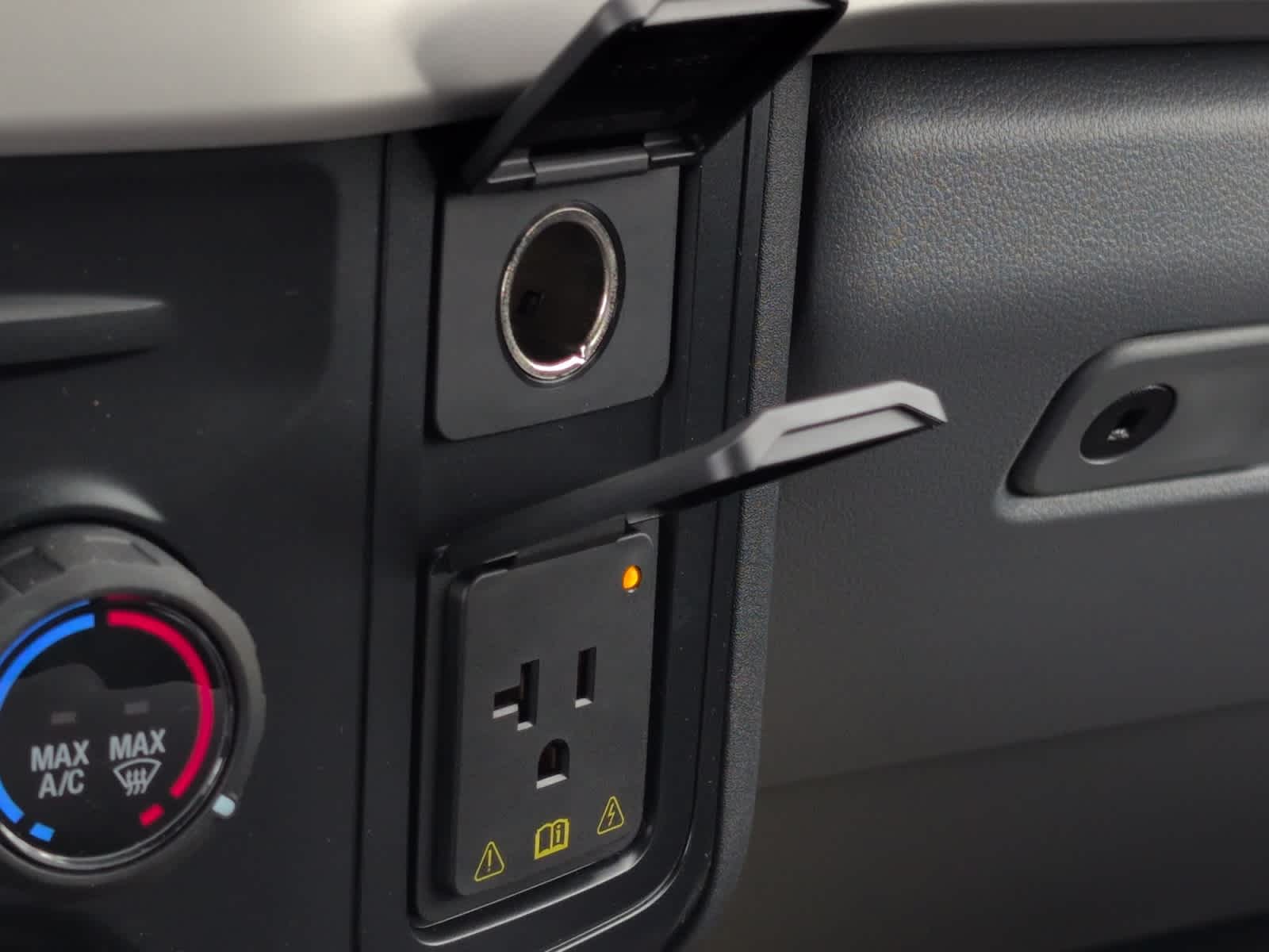 new 2025 Ford Super Duty F-450 DRW car, priced at $100,840