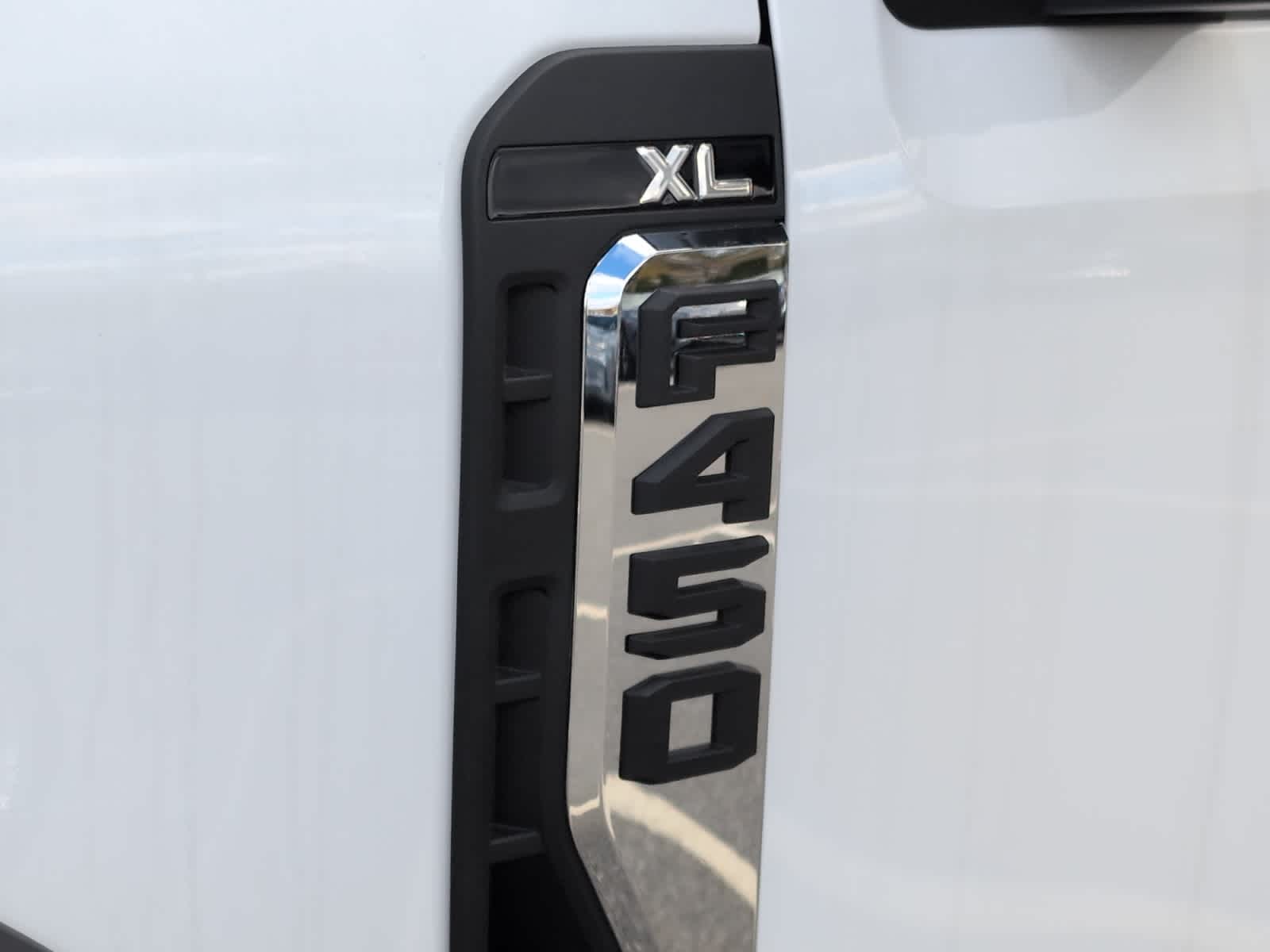 new 2025 Ford Super Duty F-450 DRW car, priced at $84,275