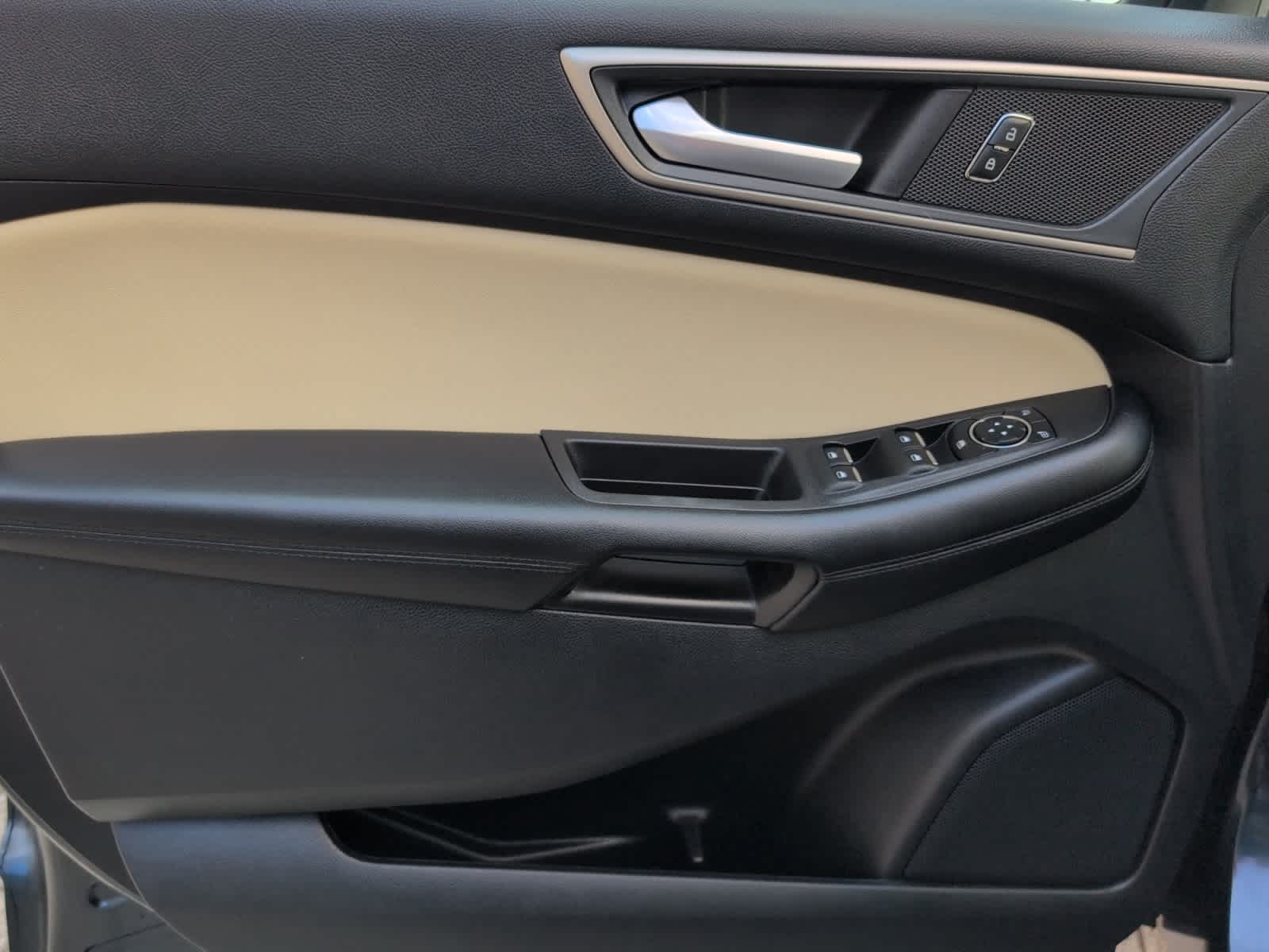 used 2022 Ford Edge car, priced at $27,498