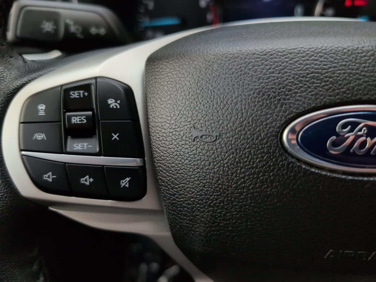 used 2022 Ford Explorer car, priced at $33,998