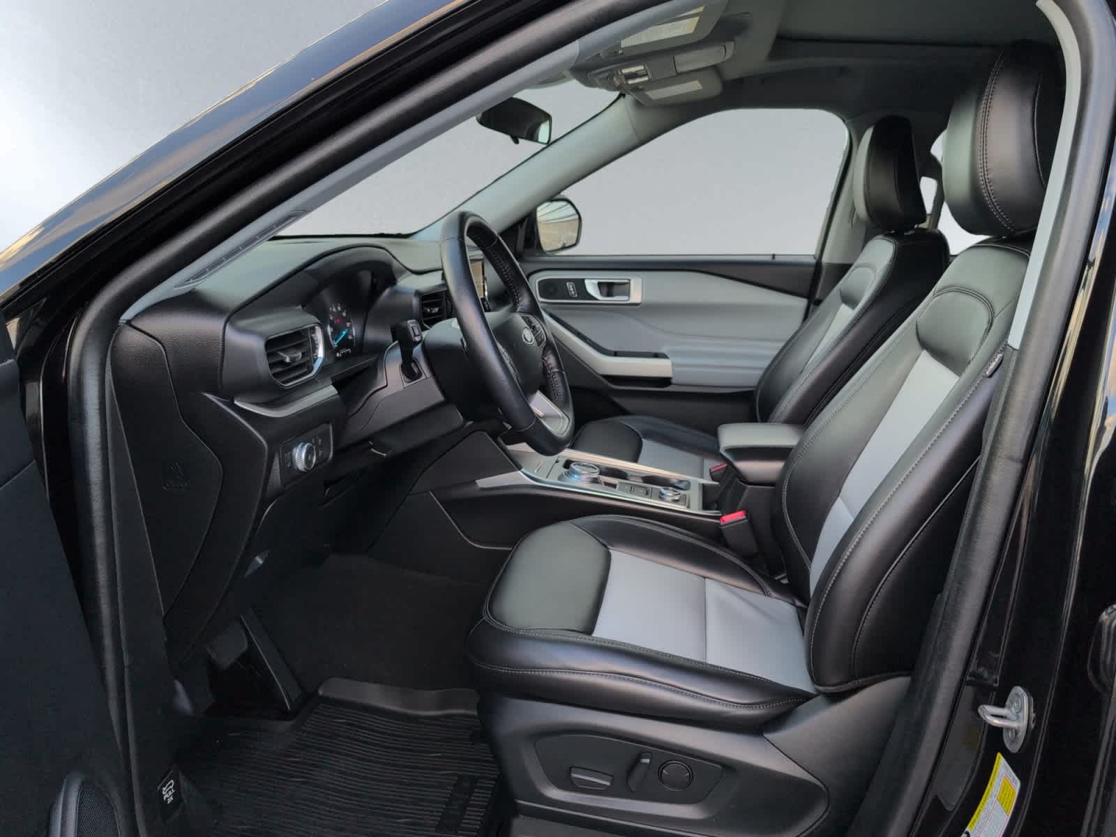 used 2022 Ford Explorer car, priced at $32,798