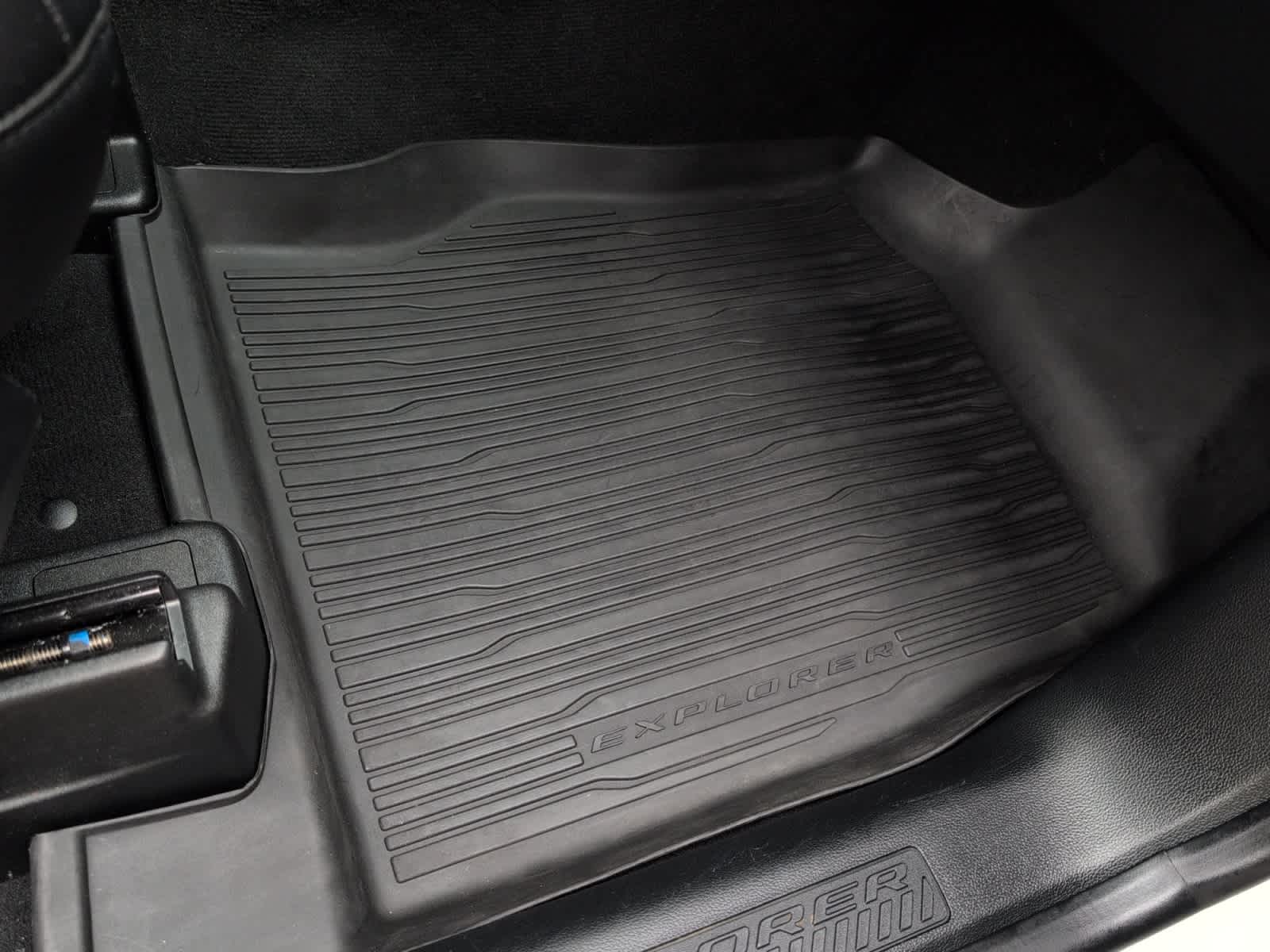 used 2022 Ford Explorer car, priced at $33,297