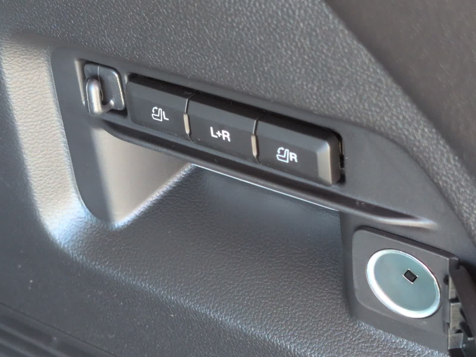 new 2025 Ford Explorer car, priced at $62,040