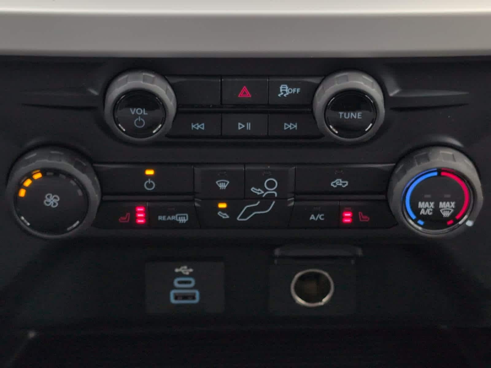 new 2025 Ford Super Duty F-450 DRW car, priced at $100,840