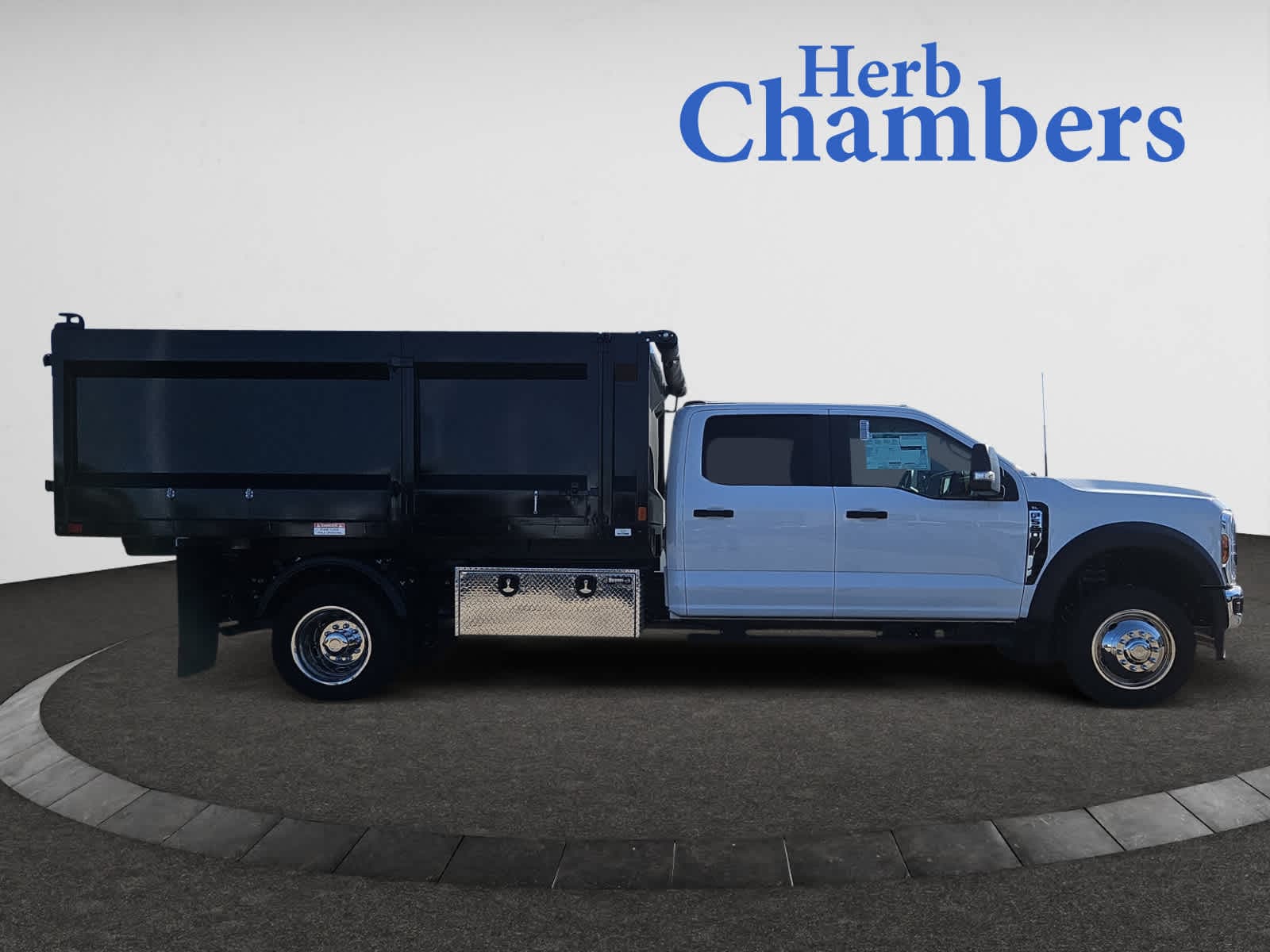 new 2024 Ford Super Duty F-550 DRW car, priced at $89,998