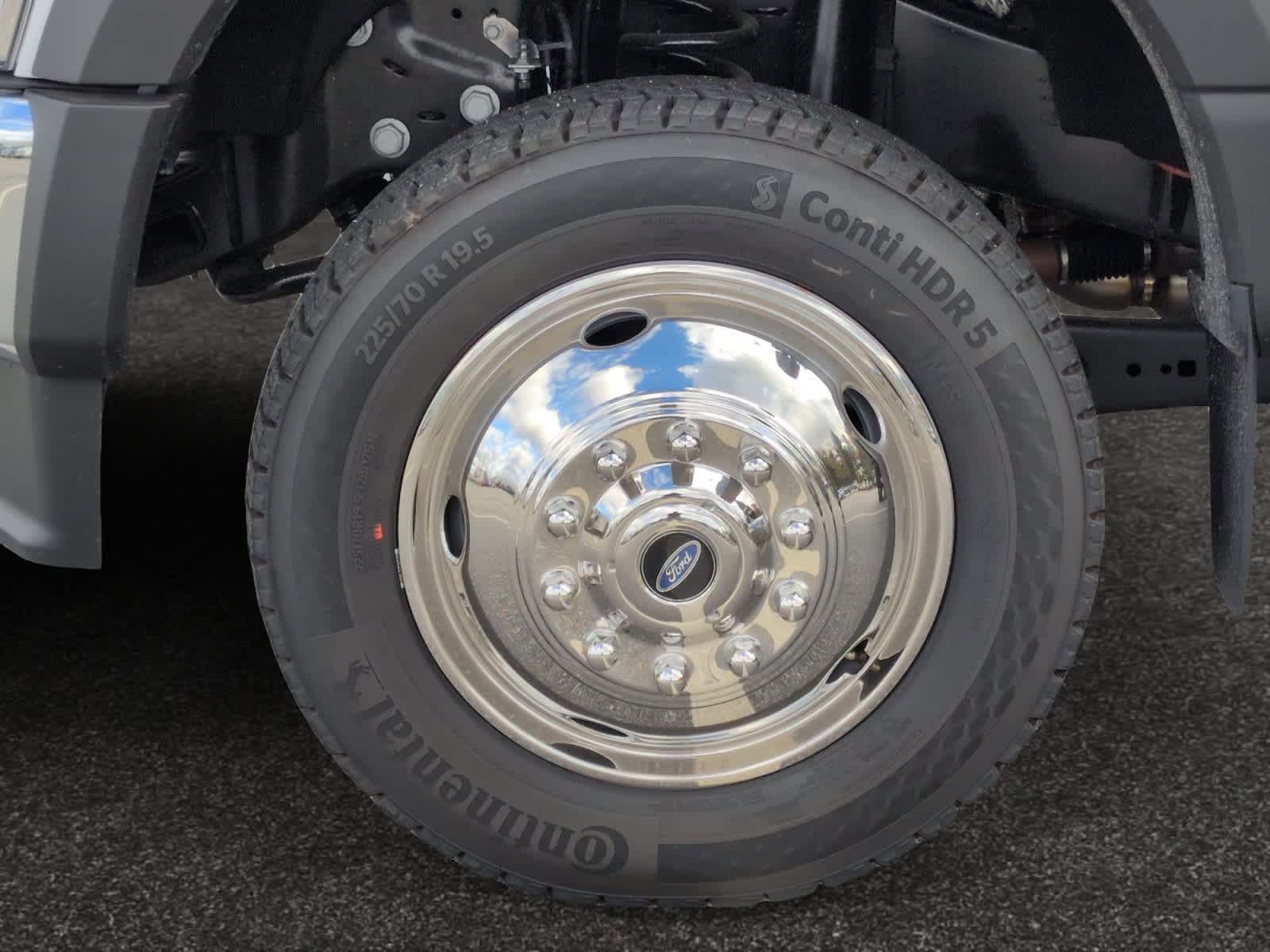 new 2025 Ford Super Duty F-450 DRW car, priced at $84,275