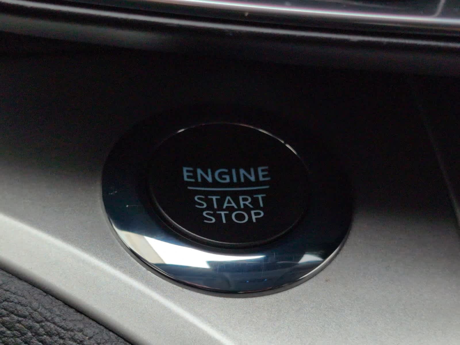 used 2022 Ford Explorer car, priced at $33,297