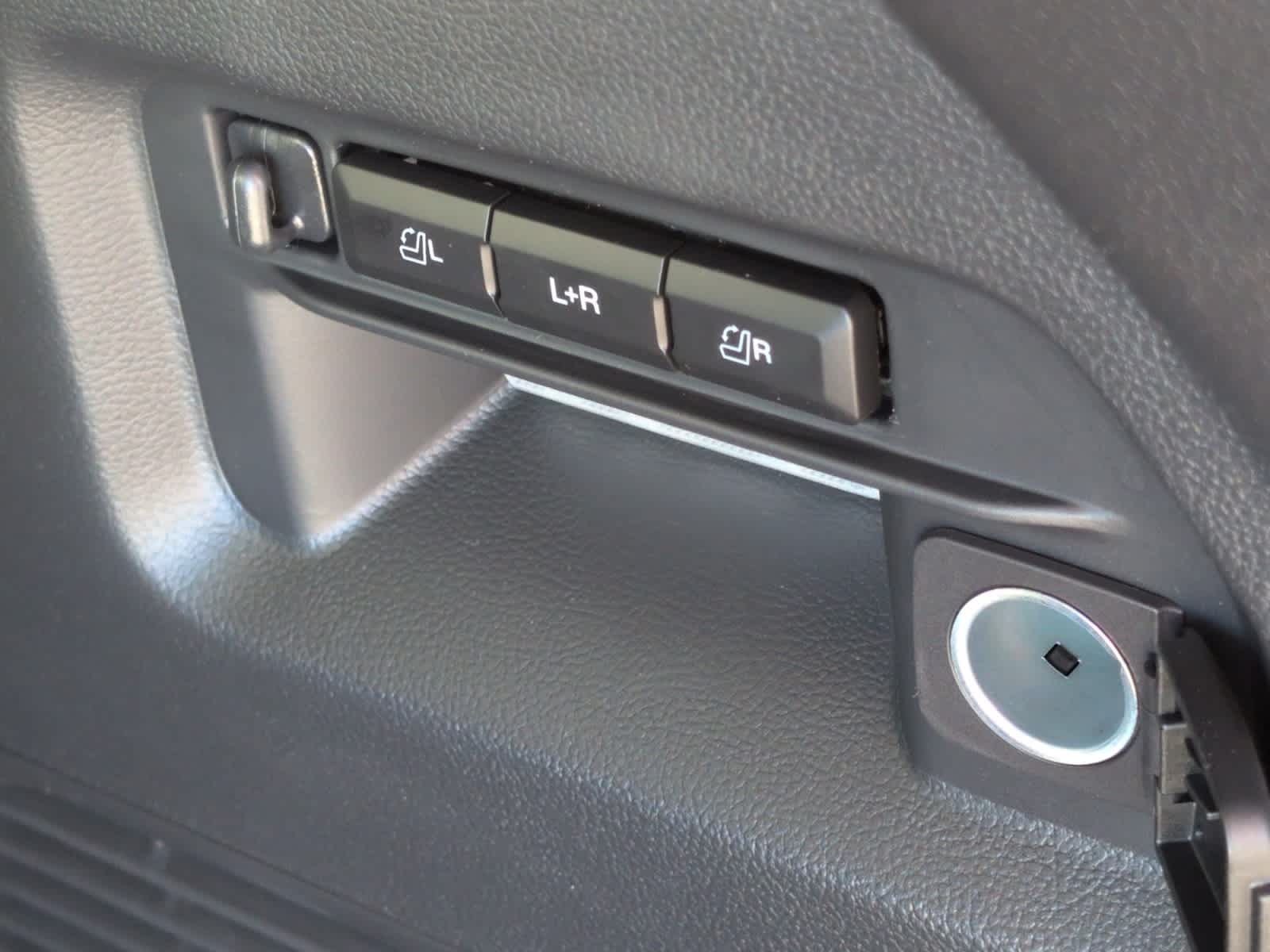 new 2025 Ford Explorer car, priced at $62,795