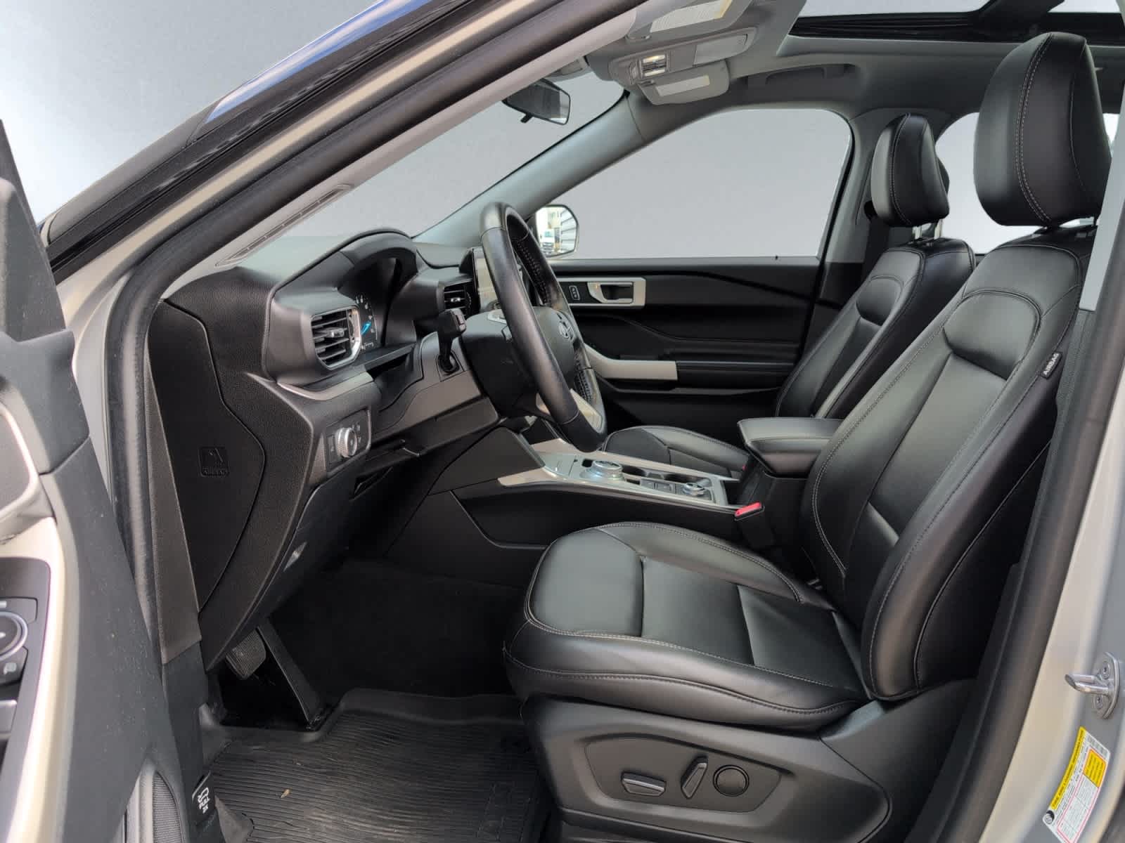 used 2022 Ford Explorer car, priced at $34,297