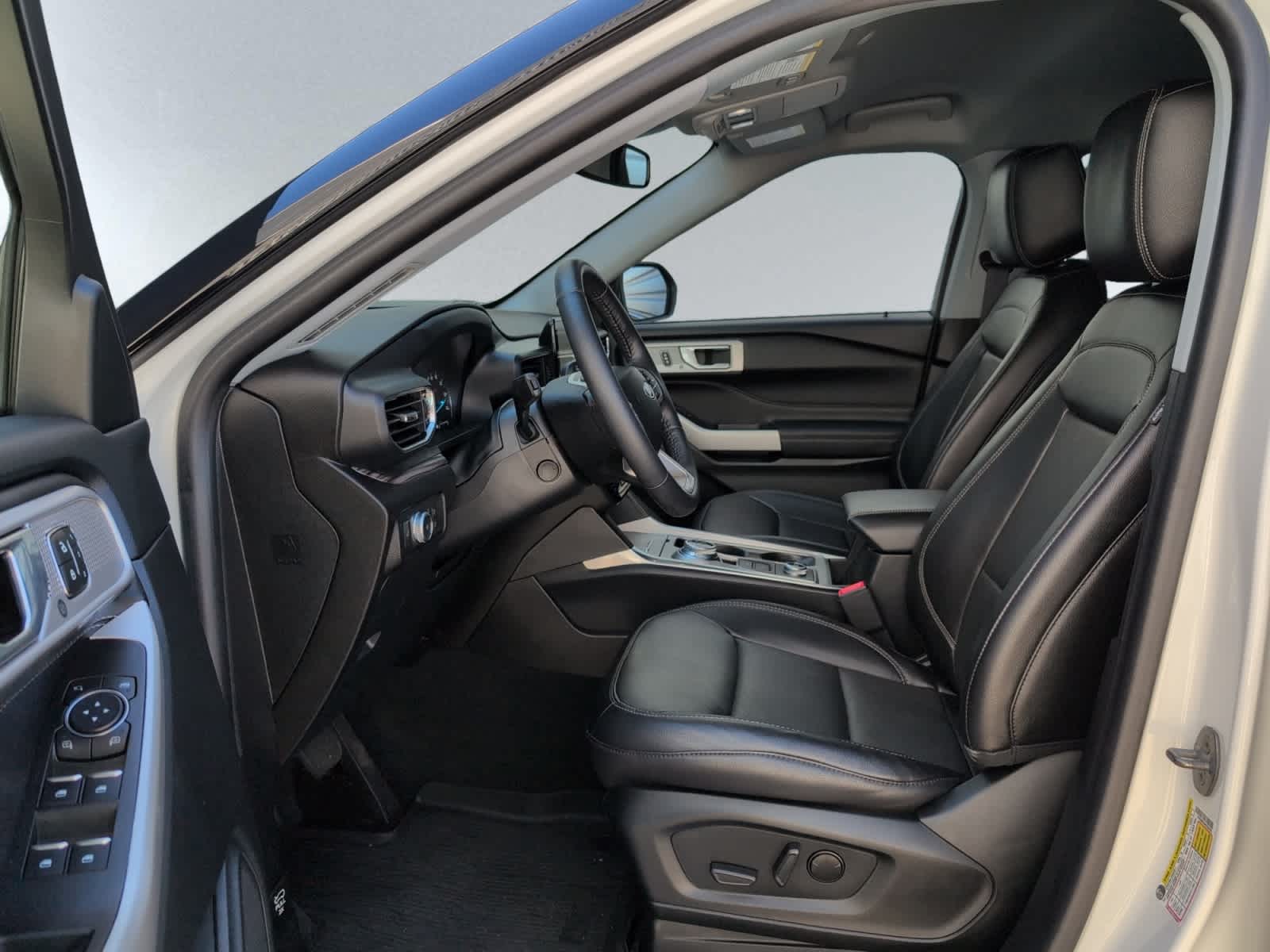 used 2022 Ford Explorer car, priced at $33,998