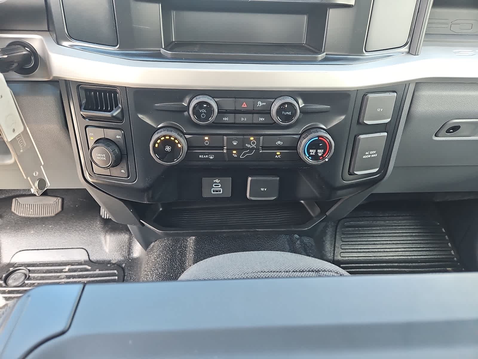 new 2025 Ford Super Duty F-250 SRW car, priced at $62,190