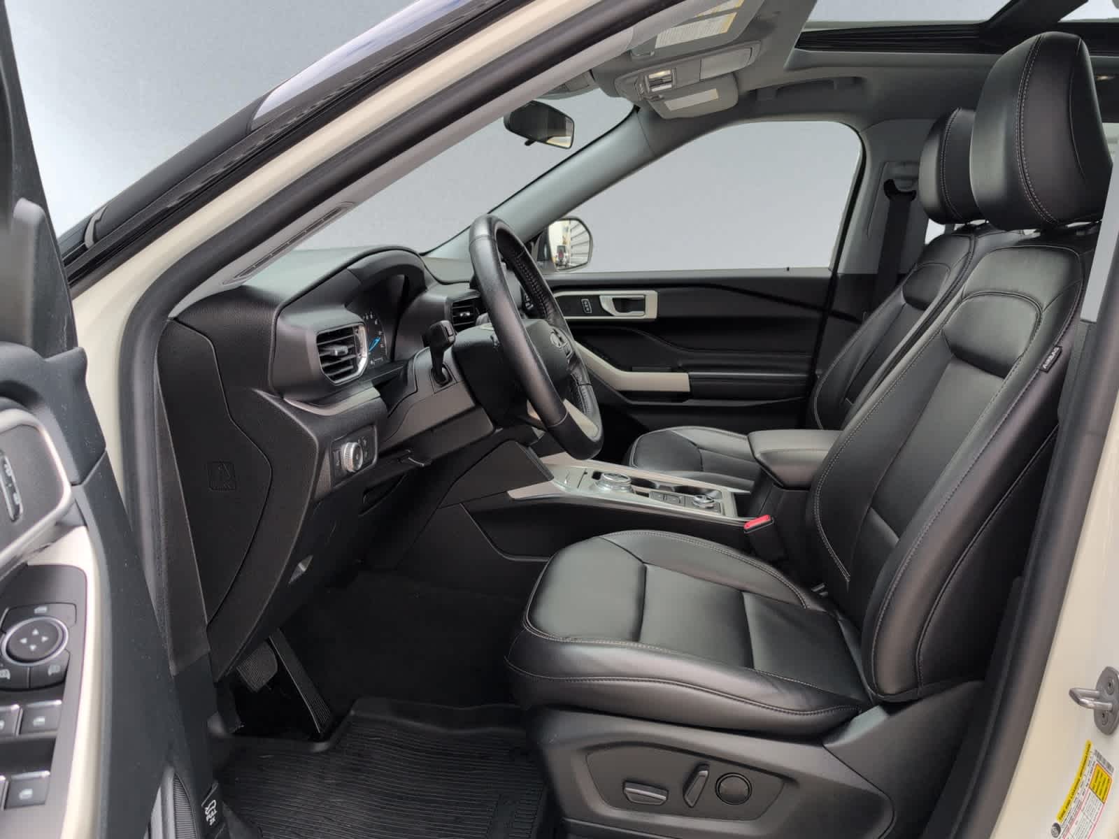 used 2022 Ford Explorer car, priced at $33,297