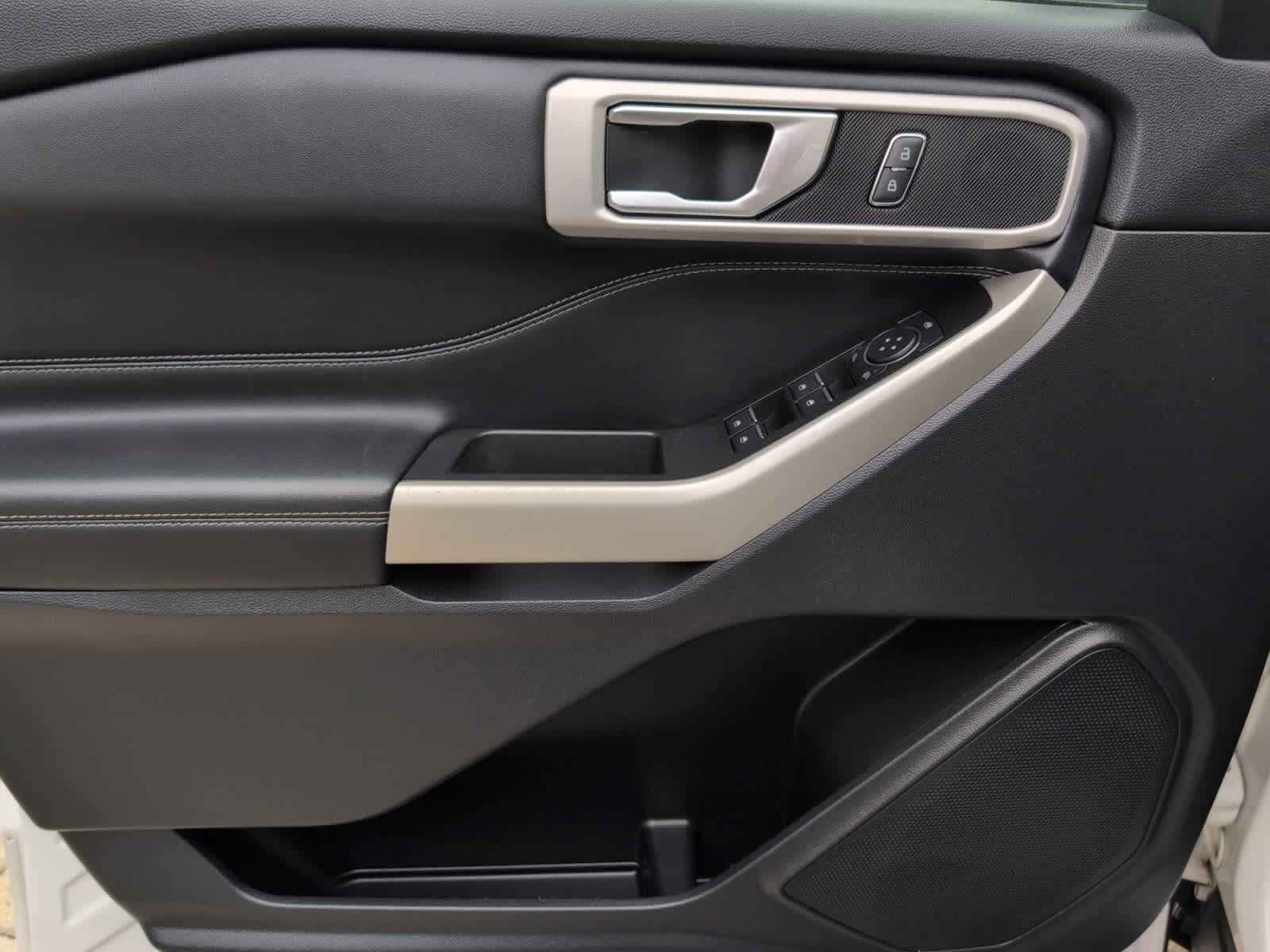 used 2022 Ford Explorer car, priced at $33,297