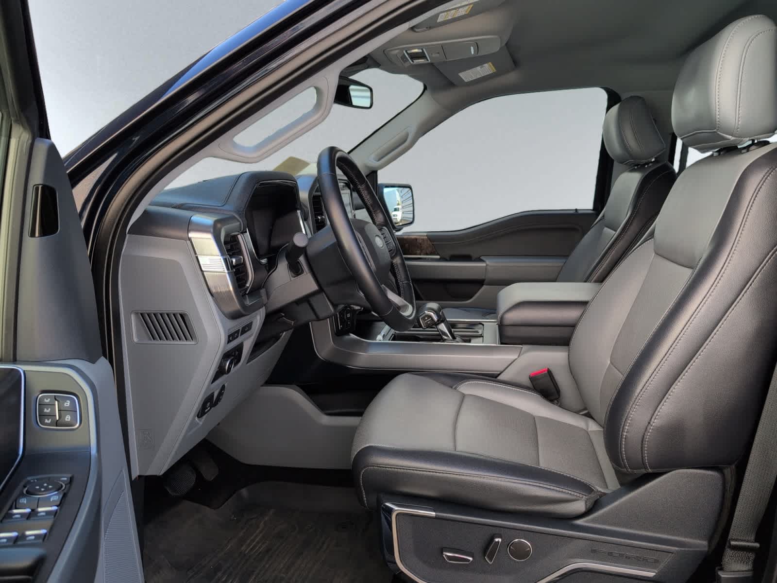 used 2021 Ford F-150 car, priced at $38,997