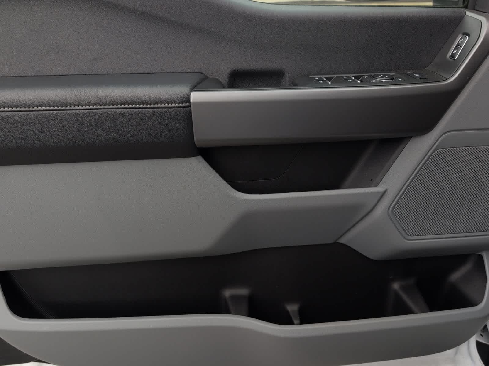 new 2025 Ford Super Duty F-450 DRW car, priced at $100,840