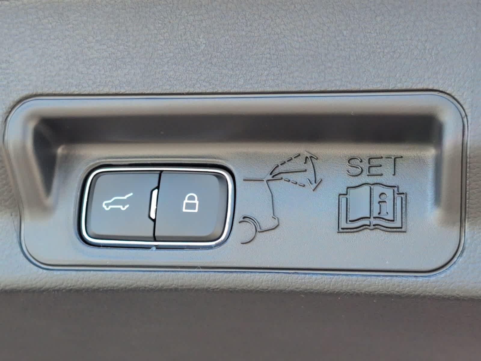 new 2025 Ford Explorer car, priced at $62,040