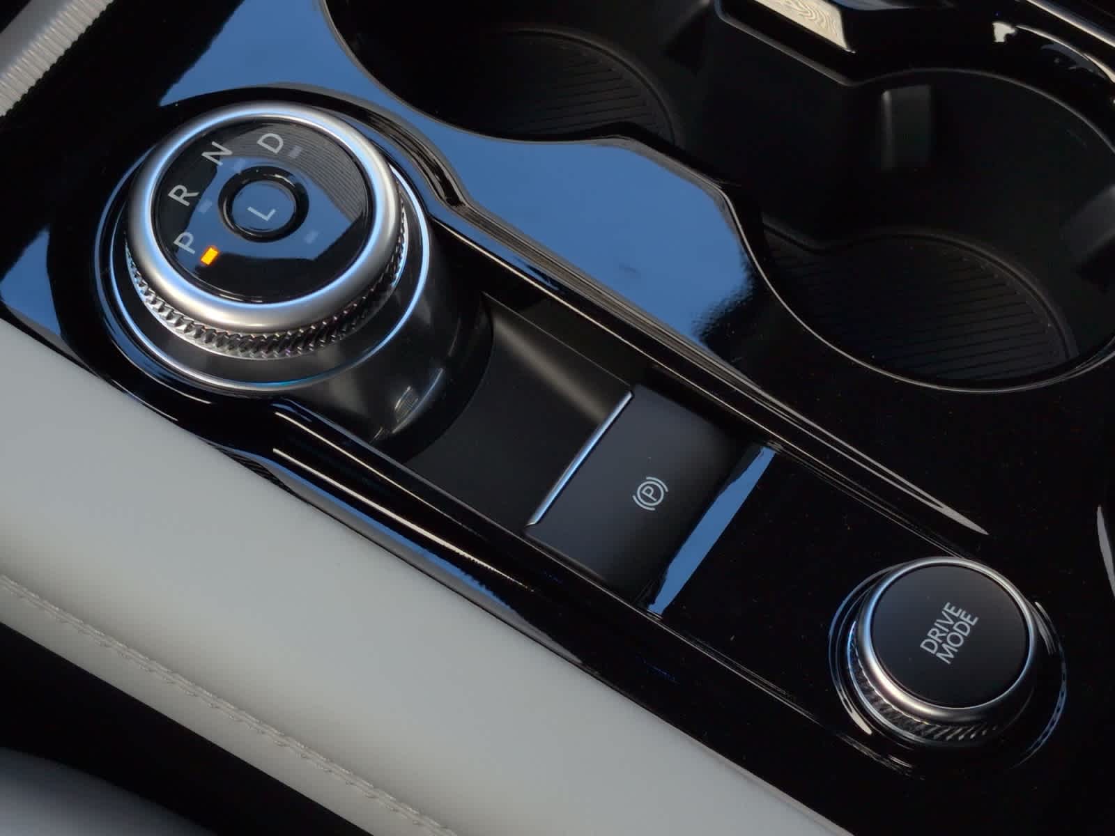 new 2025 Ford Explorer car, priced at $62,040