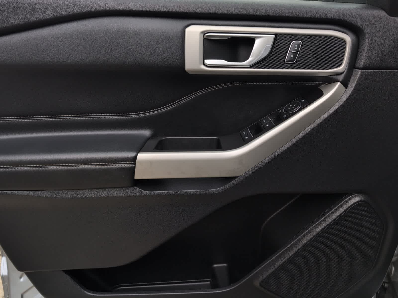 used 2022 Ford Explorer car, priced at $34,297