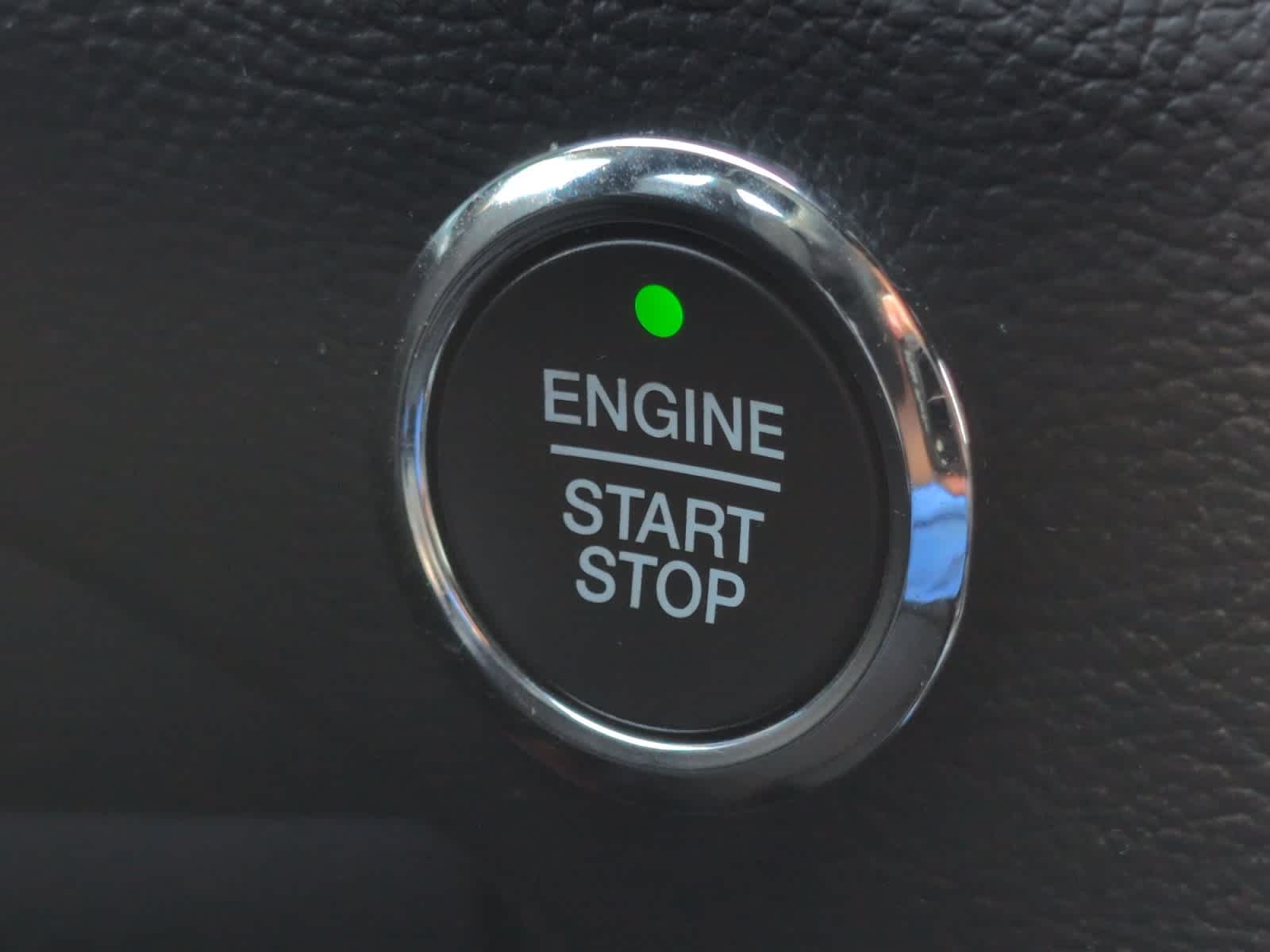 used 2022 Ford Edge car, priced at $31,998