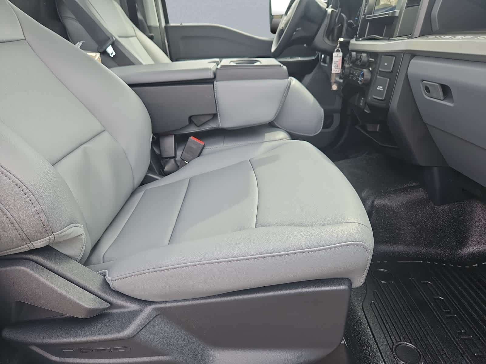 new 2025 Ford Super Duty F-350 SRW car, priced at $50,700