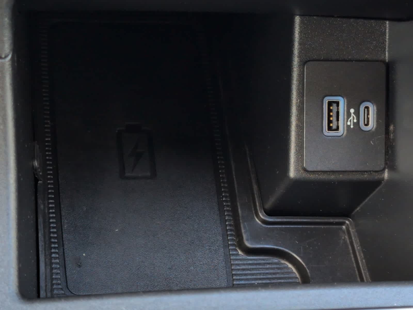 used 2022 Ford Edge car, priced at $26,297