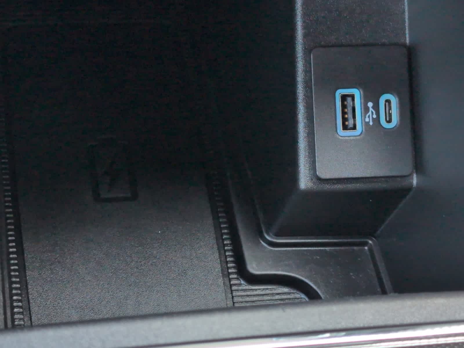used 2022 Ford Edge car, priced at $31,998