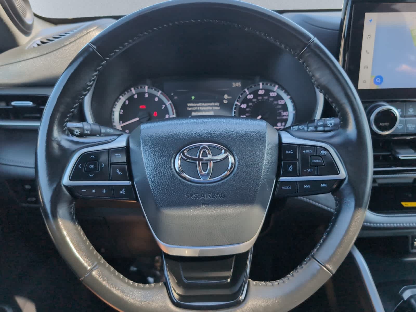 used 2024 Toyota Highlander car, priced at $40,998