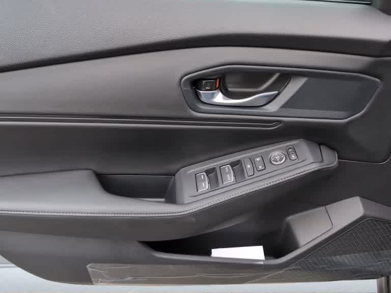 new 2025 Honda Accord Hybrid car, priced at $35,305